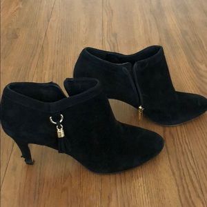 Vince Camuto Black booties